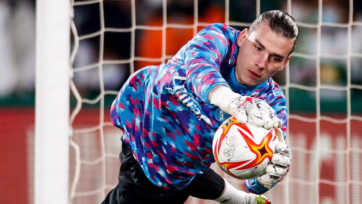 Как Лунин пропустил гол за Реал в матче Кубка Испании Как Лунин пропустил гол за Реал в матче Кубка Испании