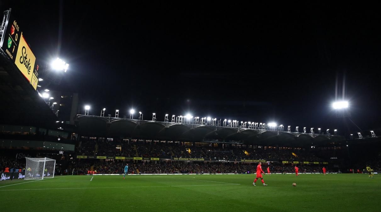 Футбол наосліп: матч АПЛ був перерваний через відключення електрики - Спорт 24 Футбол наосліп: матч АПЛ був перерваний через відключення електрики - Спорт 24