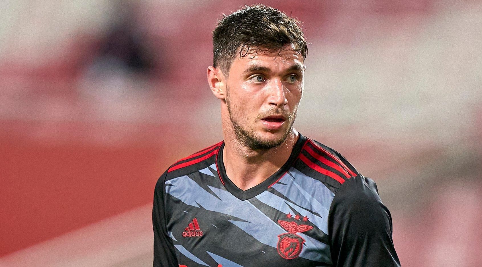 Яремчук отримав найгіршу оцінку у переможному матчі Бенфіки - Спорт 24 Яремчук отримав найгіршу оцінку у переможному матчі Бенфіки - Спорт 24