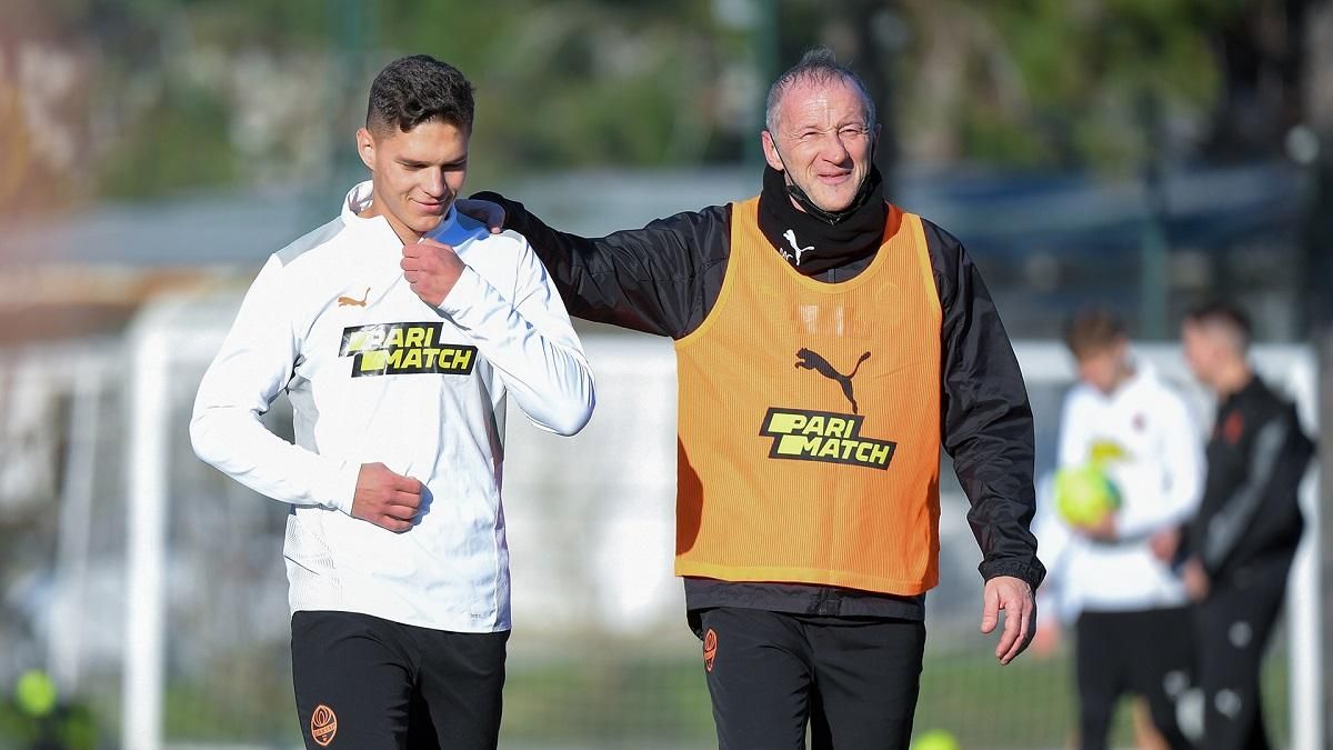 Гравець Шахтаря мріє грати за Металіст: "гірники" відкрили йому двері у збірну - Спорт 24 Гравець Шахтаря мріє грати за Металіст: "гірники" відкрили йому двері у збірну - Спорт 24