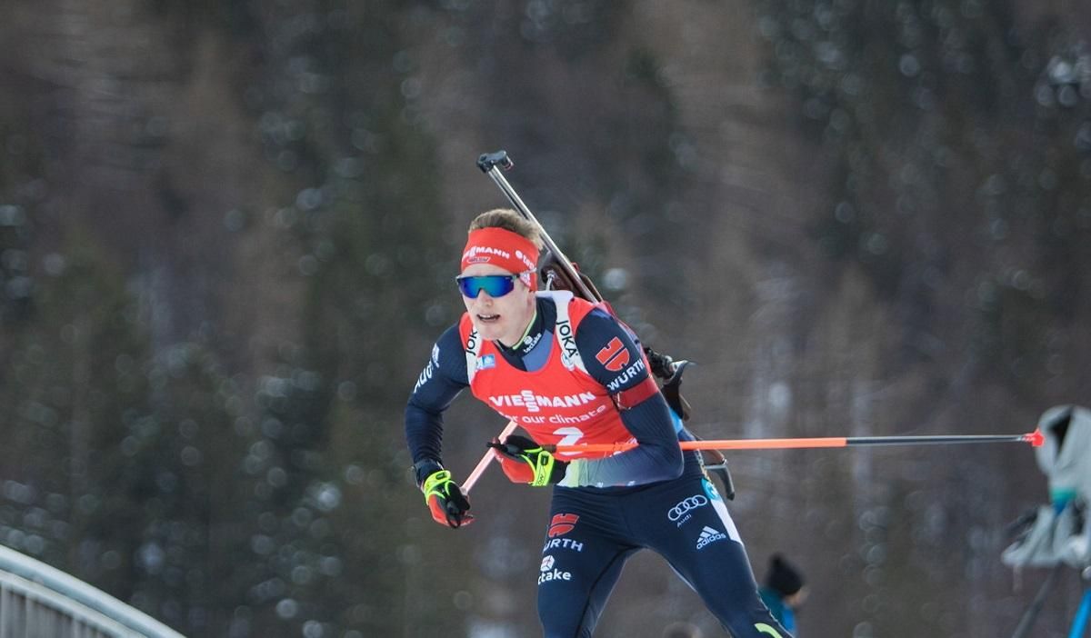 Бенедікт Долль "вкрав" перемогу в Йоганнеса Бьо на останній стрільбі у мас-старті - Спорт 24 Бенедікт Долль "вкрав" перемогу в Йоганнеса Бьо на останній стрільбі у мас-старті - Спорт 24