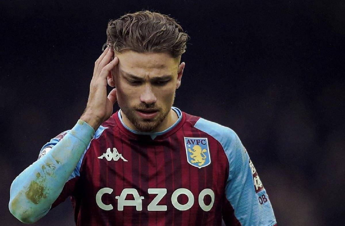 Помста попереднику Миколенка: фанати Евертона закидали пляшками гравців Астон Вілли – відео - Спорт 24 Помста попереднику Миколенка: фанати Евертона закидали пляшками гравців Астон Вілли – відео - Спорт 24