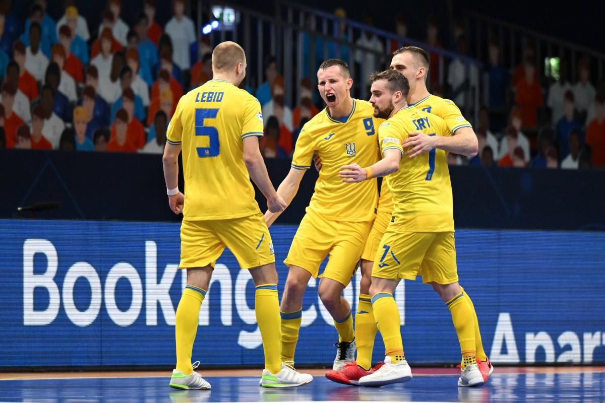 Как Украина разгромила Сербию в матче Евро-2022 по футзалу: видеообзор
