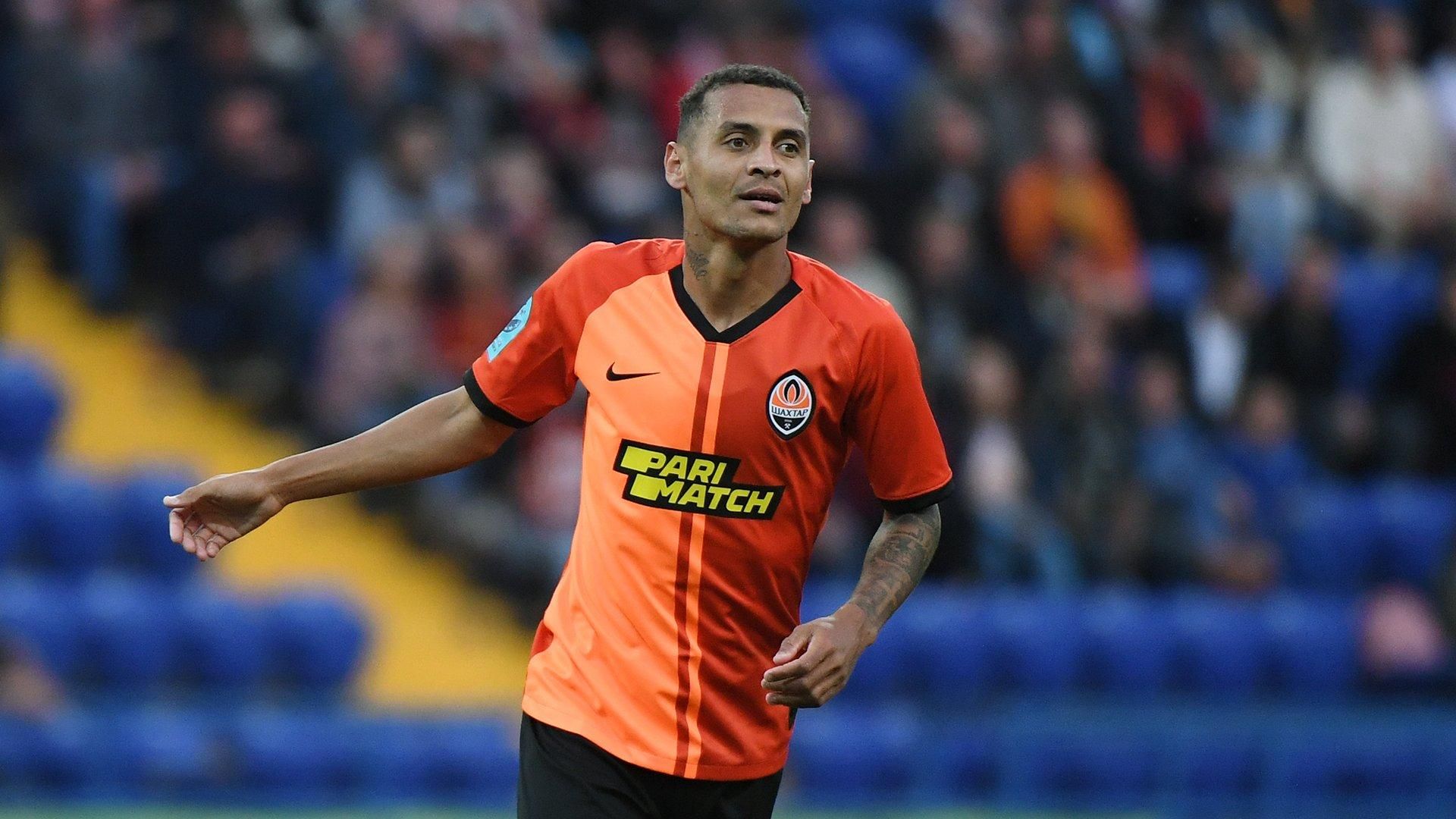 В компанию к Мораесу: Шахтер хочет натурализовать еще одного бразильца, – журналист В компанию к Мораесу: Шахтер хочет натурализовать еще одного бразильца, – журналист