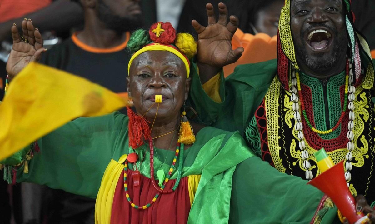 Смертельна тиснява: декілька фанатів загинули перед матчем на Кубку Африки - Спорт 24