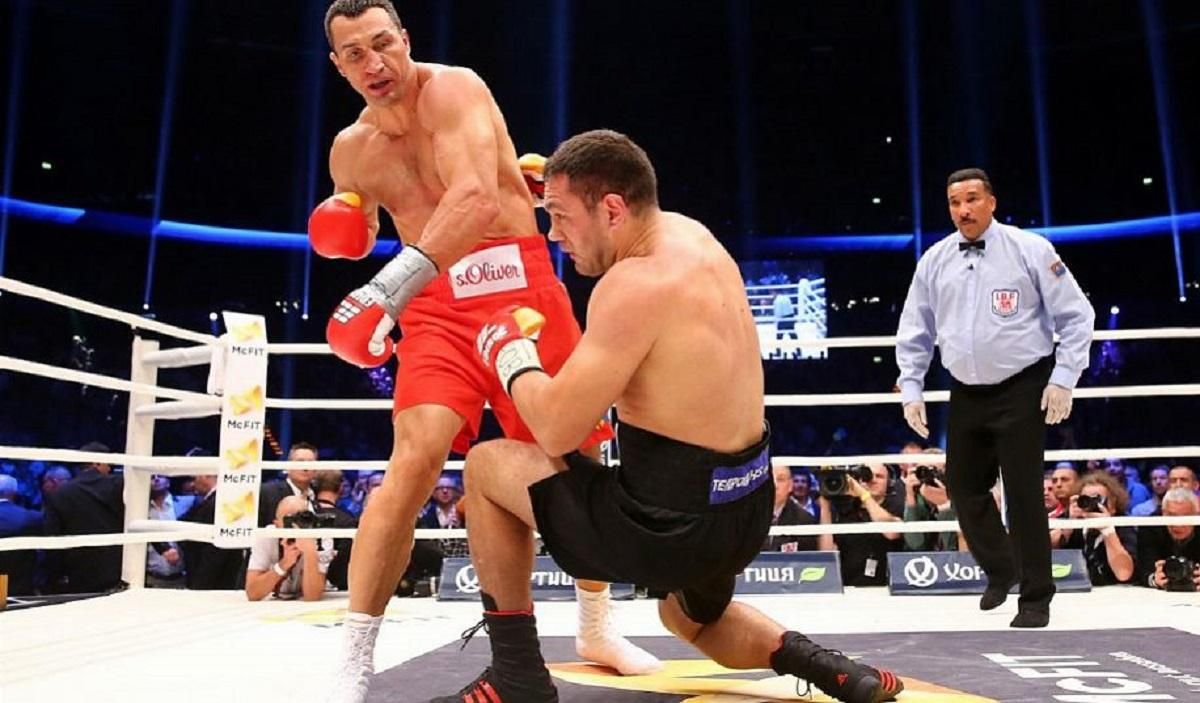 Найяскравіший нокаут у кар'єрі Кличка: відео побиття суперника - новини боксу - Спорт 24 Найяскравіший нокаут у кар'єрі Кличка: відео побиття суперника - новини боксу - Спорт 24