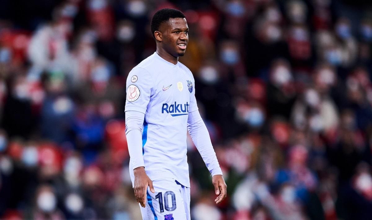 "Кришталевий" футболіст: Фаті відмовився від операції, Барселона хоче переконати гравця - Спорт 24 "Кришталевий" футболіст: Фаті відмовився від операції, Барселона хоче переконати гравця - Спорт 24