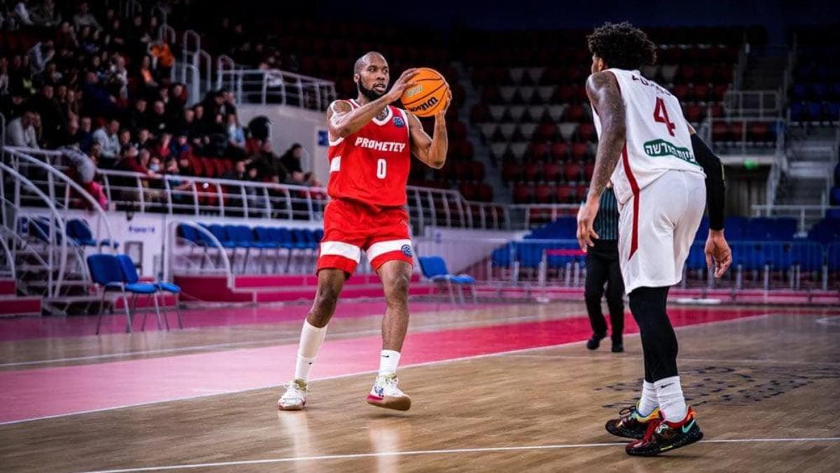 Неймовірний триочковий кидок з фінальною сиреною приніс перемогу Прометею в Лізі чемпіонів - Спорт 24 Неймовірний триочковий кидок з фінальною сиреною приніс перемогу Прометею в Лізі чемпіонів - Спорт 24