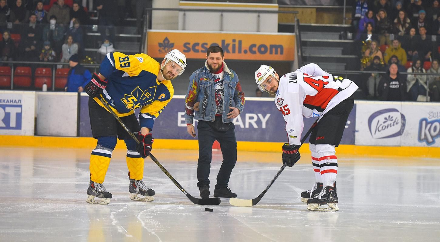 Бере приклад з Ломаченка: непереможний Берінчик проміняв бокс на хокей – відео - новини боксу - Спорт 24 Бере приклад з Ломаченка: непереможний Берінчик проміняв бокс на хокей – відео - новини боксу - Спорт 24
