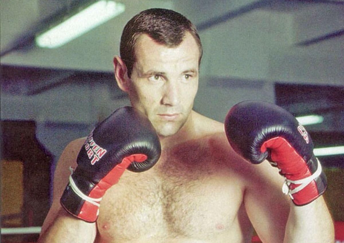 Боксер Володимир Вірчіс скоїв самогубство – що про це відомо Боксер Володимир Вірчіс скоїв самогубство – що про це відомо