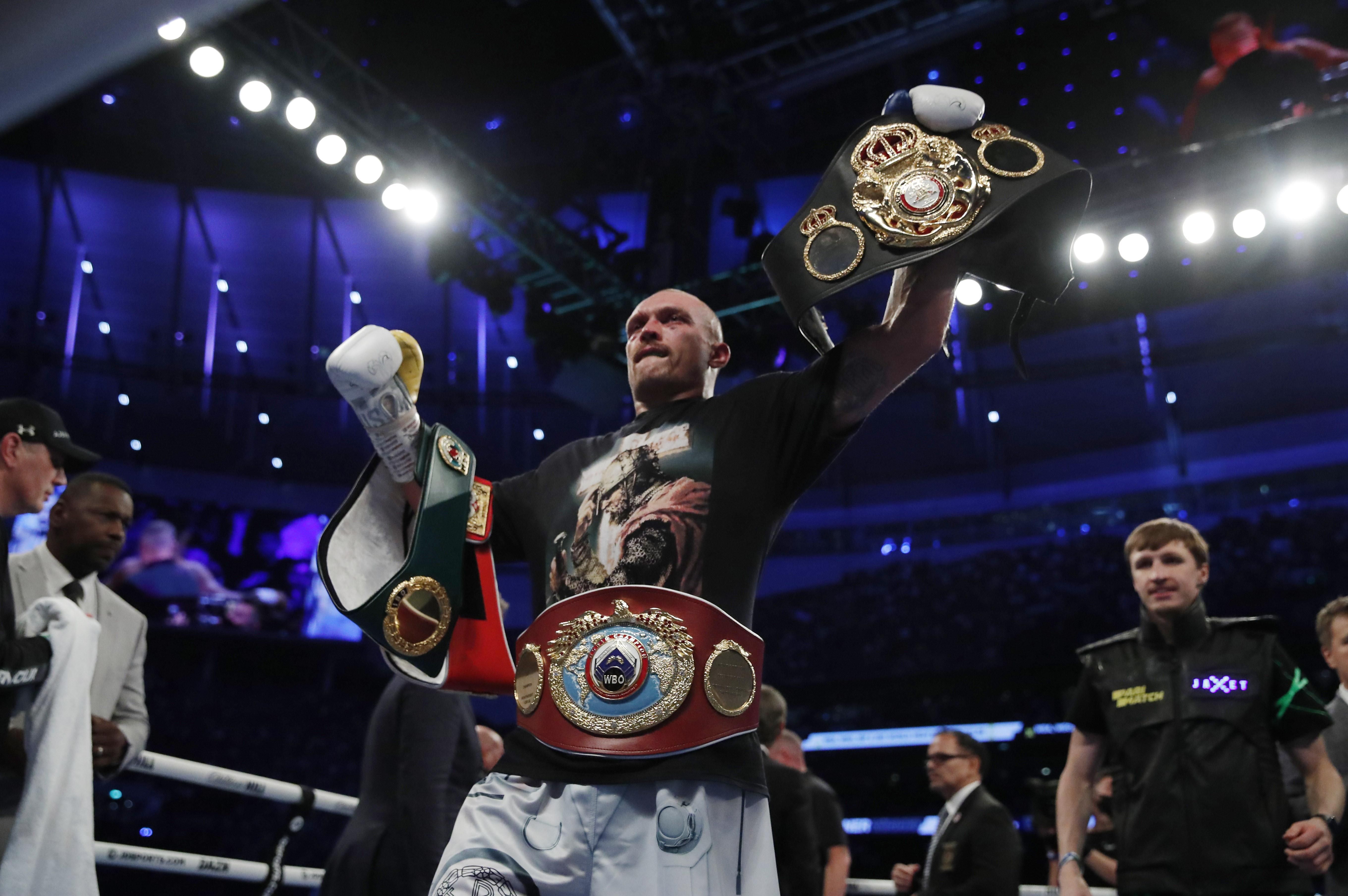 Космічні гроші: ЗМІ назвали гонорар за бій Усик – Ф'юрі - бокс останні новини - Спорт 24 Космічні гроші: ЗМІ назвали гонорар за бій Усик – Ф'юрі - бокс останні новини - Спорт 24