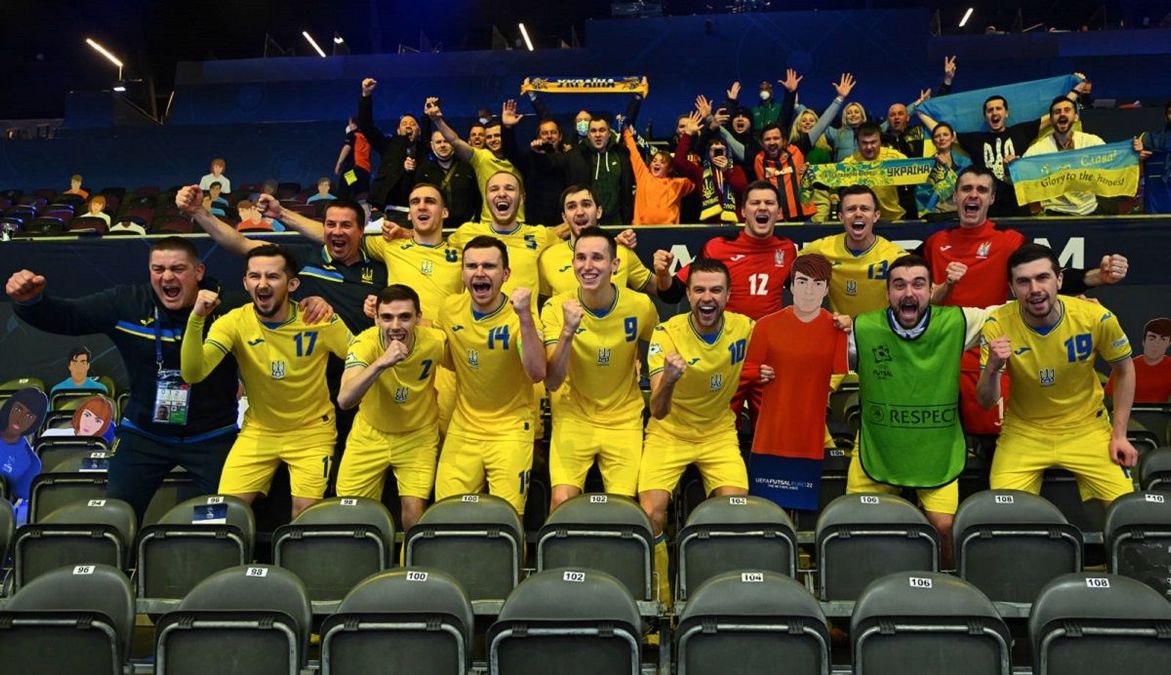 Чи стане політика на шляху матчу Україна – Росія: думка екстренера синьо-жовтої збірної - Спорт 24 Чи стане політика на шляху матчу Україна – Росія: думка екстренера синьо-жовтої збірної - Спорт 24