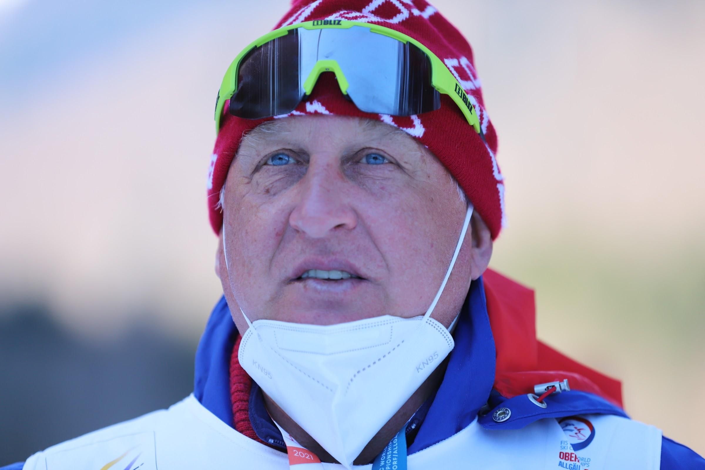 Взял мяч – х**чь, – российский тренер руганью ответил иностранному журналисту в Пекине Взял мяч – х**чь, – российский тренер руганью ответил иностранному журналисту в Пекине