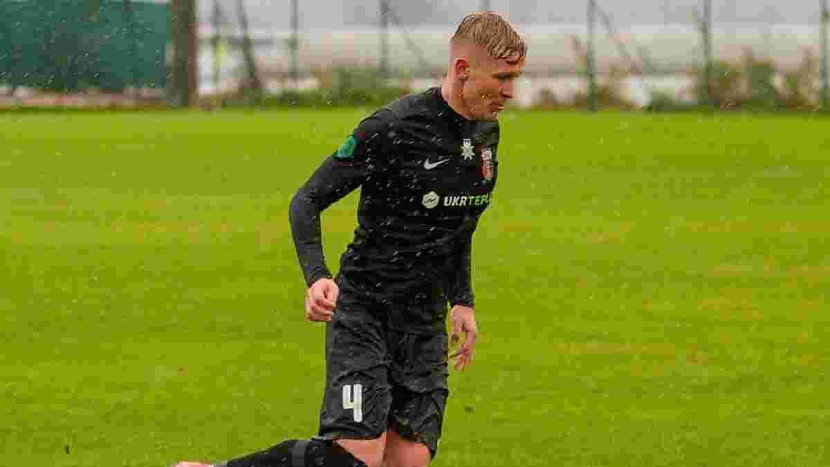 Гравець Вереса забив безглуздий гол у власні ворота з-за меж штрафного: відео моменту - 24 канал Спорт Гравець Вереса забив безглуздий гол у власні ворота з-за меж штрафного: відео моменту - 24 канал Спорт