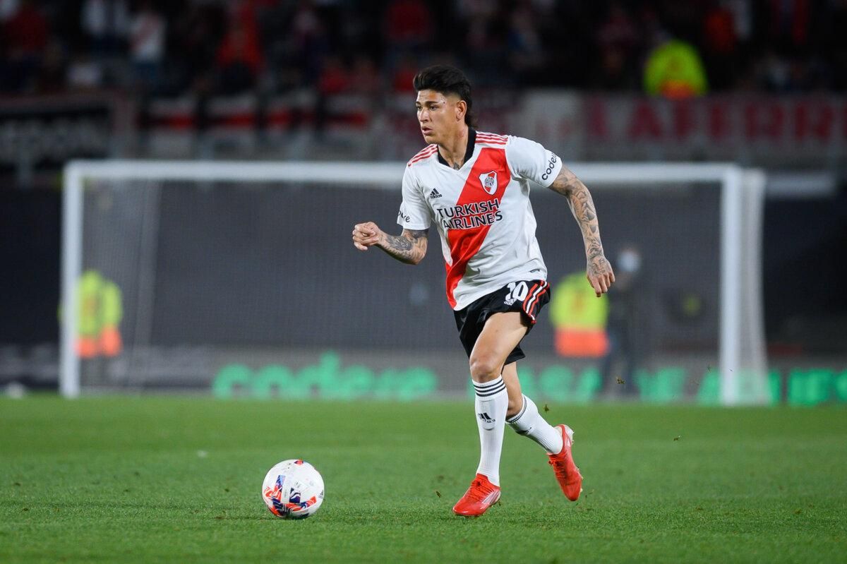 Бывший лидер Карпат станет игроком российского ЦСКА: львовский клуб получит деньги Бывший лидер Карпат станет игроком российского ЦСКА: львовский клуб получит деньги