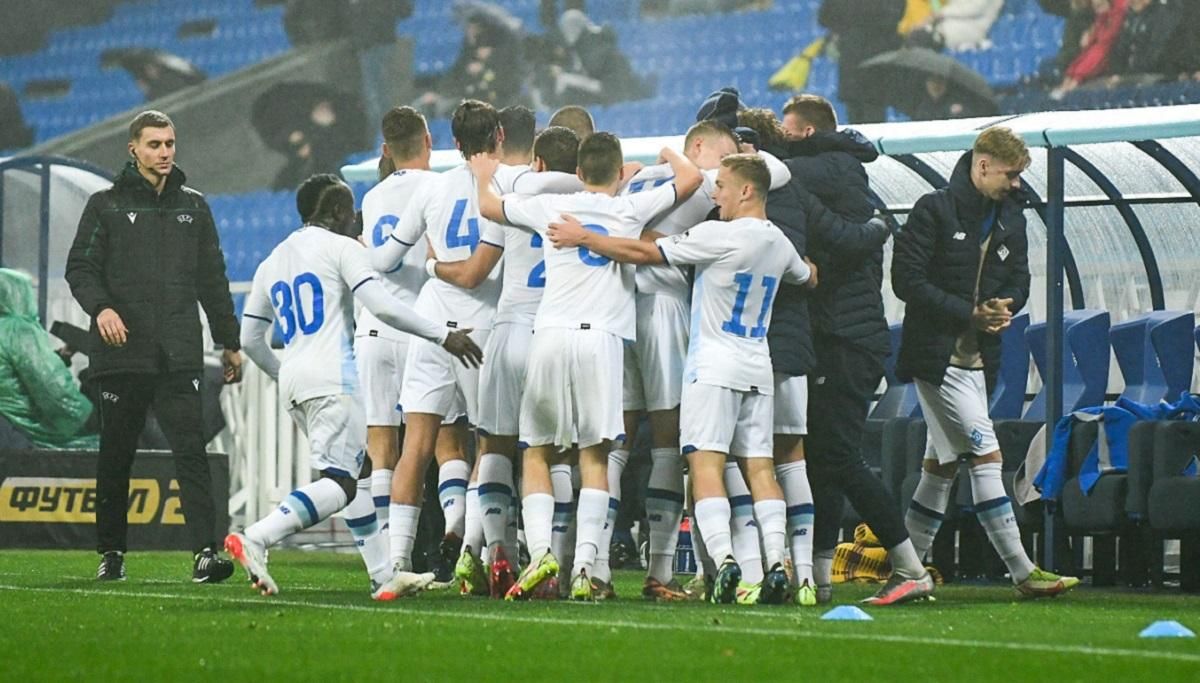 Динамо в серии пенальти выбило Депортиво из Юношеской лиги УЕФА: видеообзор Динамо в серии пенальти выбило Депортиво из Юношеской лиги УЕФА: видеообзор