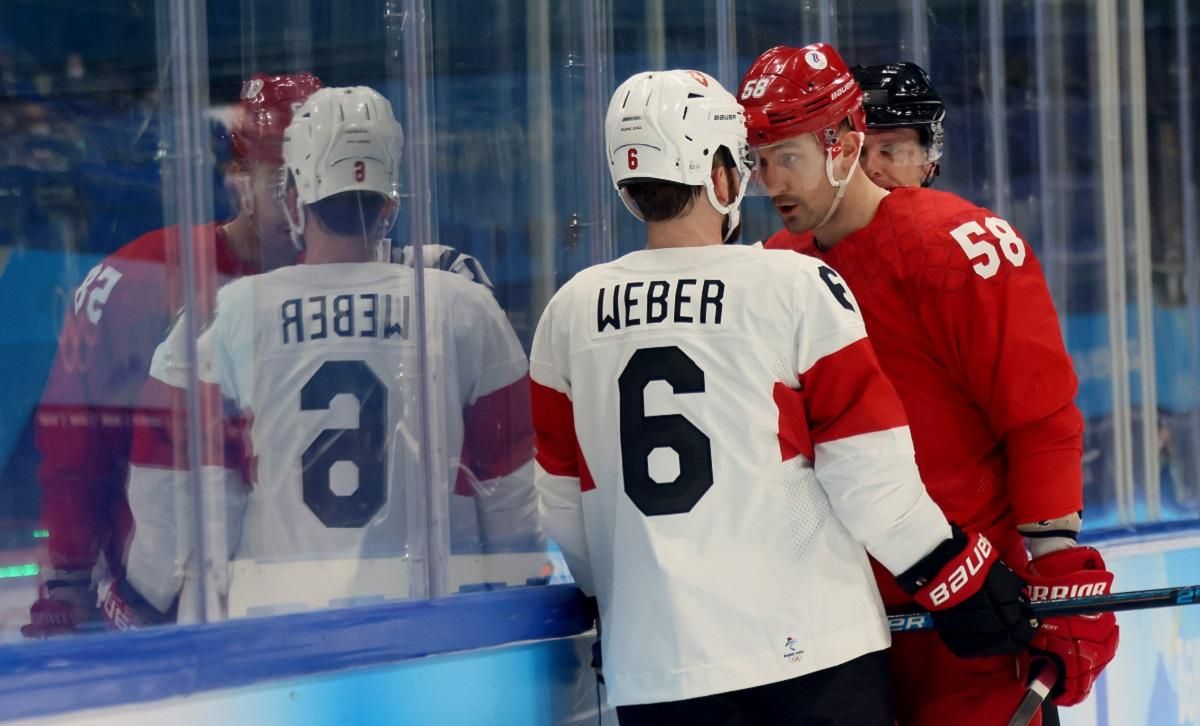 Хокеїст ОКР головою штовхнув суперника під час матчу на Олімпіаді-2022: відео витівки - 24 канал Спорт Хокеїст ОКР головою штовхнув суперника під час матчу на Олімпіаді-2022: відео витівки - 24 канал Спорт