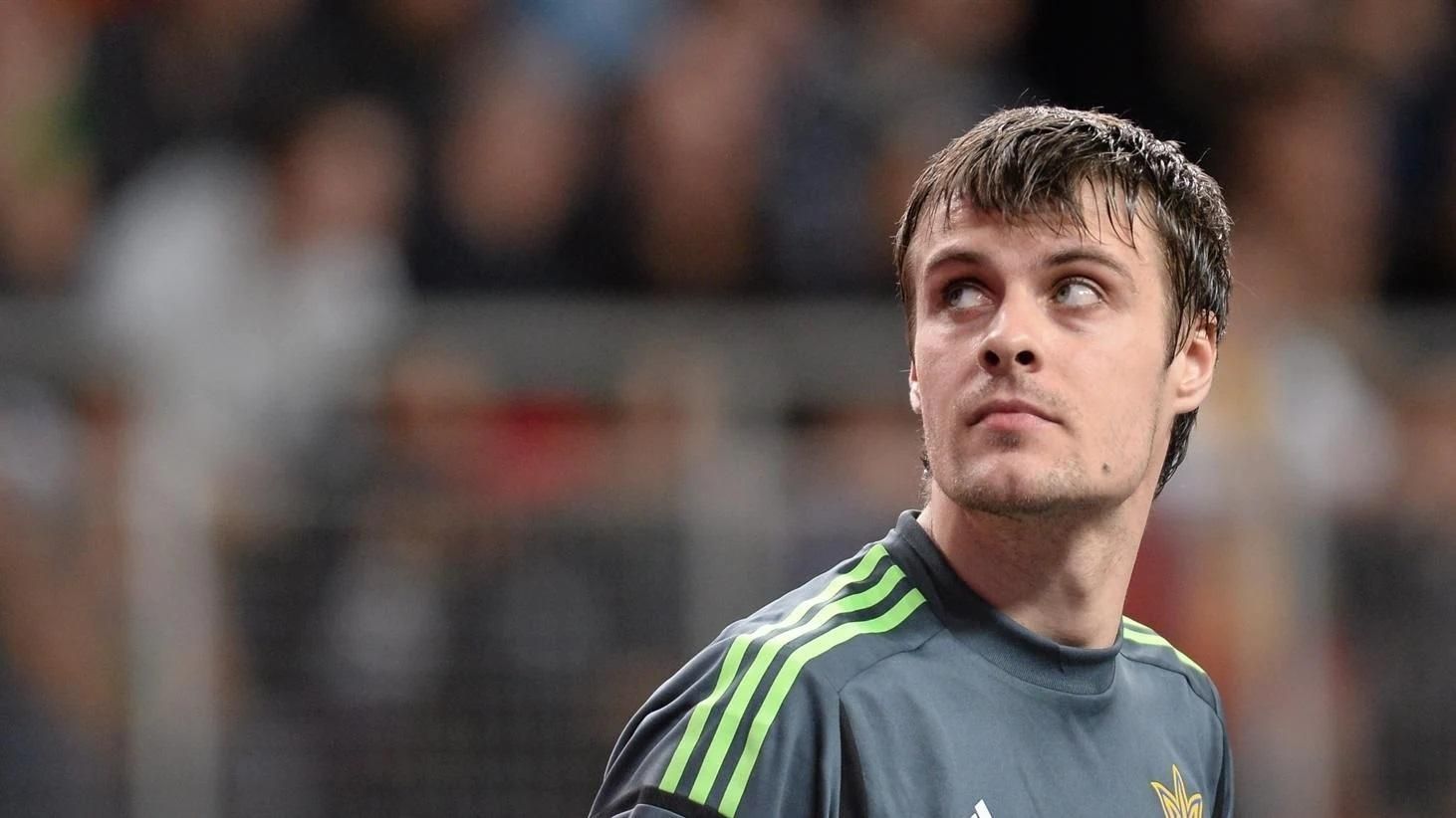 Вратарь сборной Украины попал в сборную лучших по итогам Евро по футболу Вратарь сборной Украины попал в сборную лучших по итогам Евро по футболу