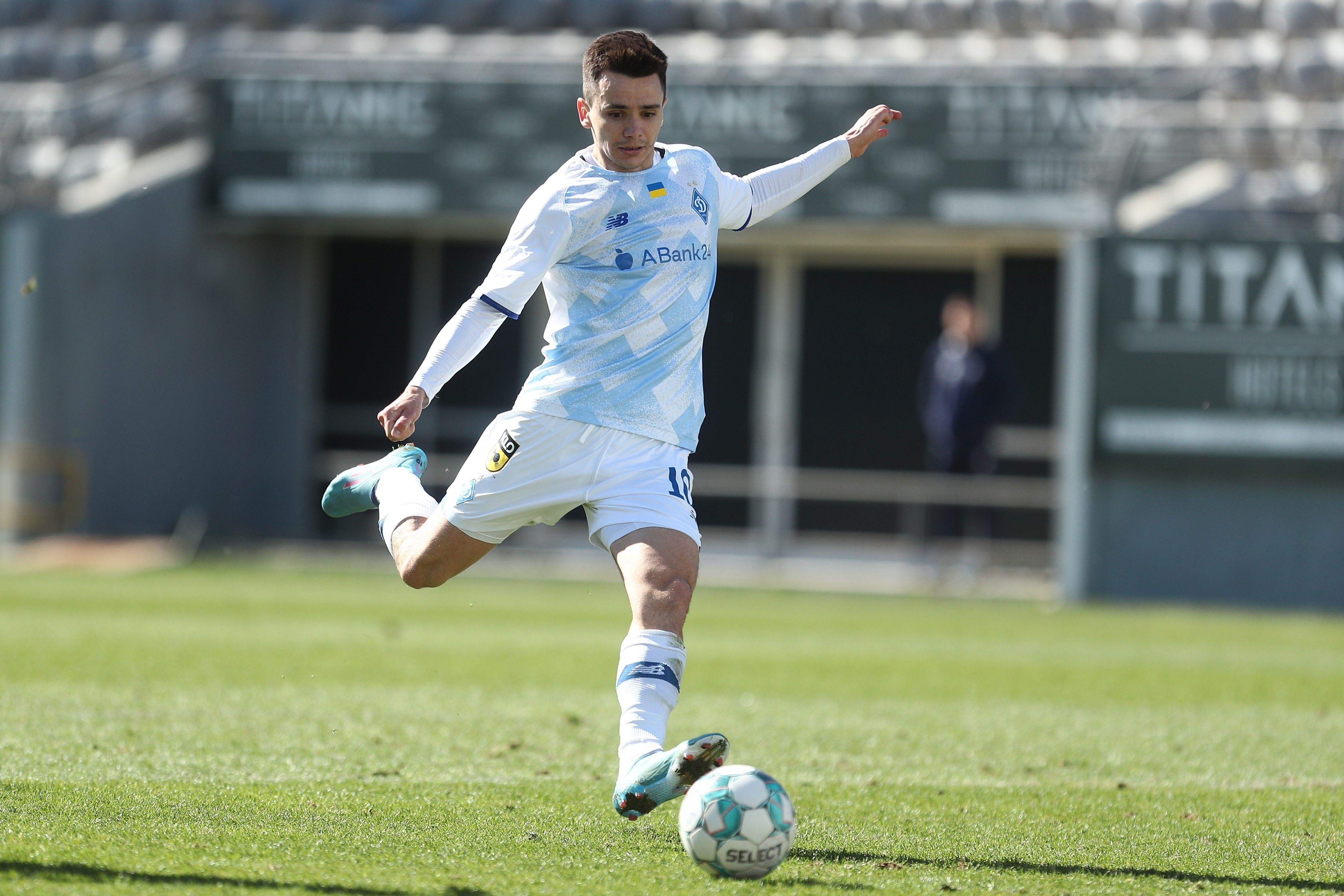 Шапаренко не відправився з Динамо на третій збір до Туреччини - 24 канал Спорт Шапаренко не відправився з Динамо на третій збір до Туреччини - 24 канал Спорт