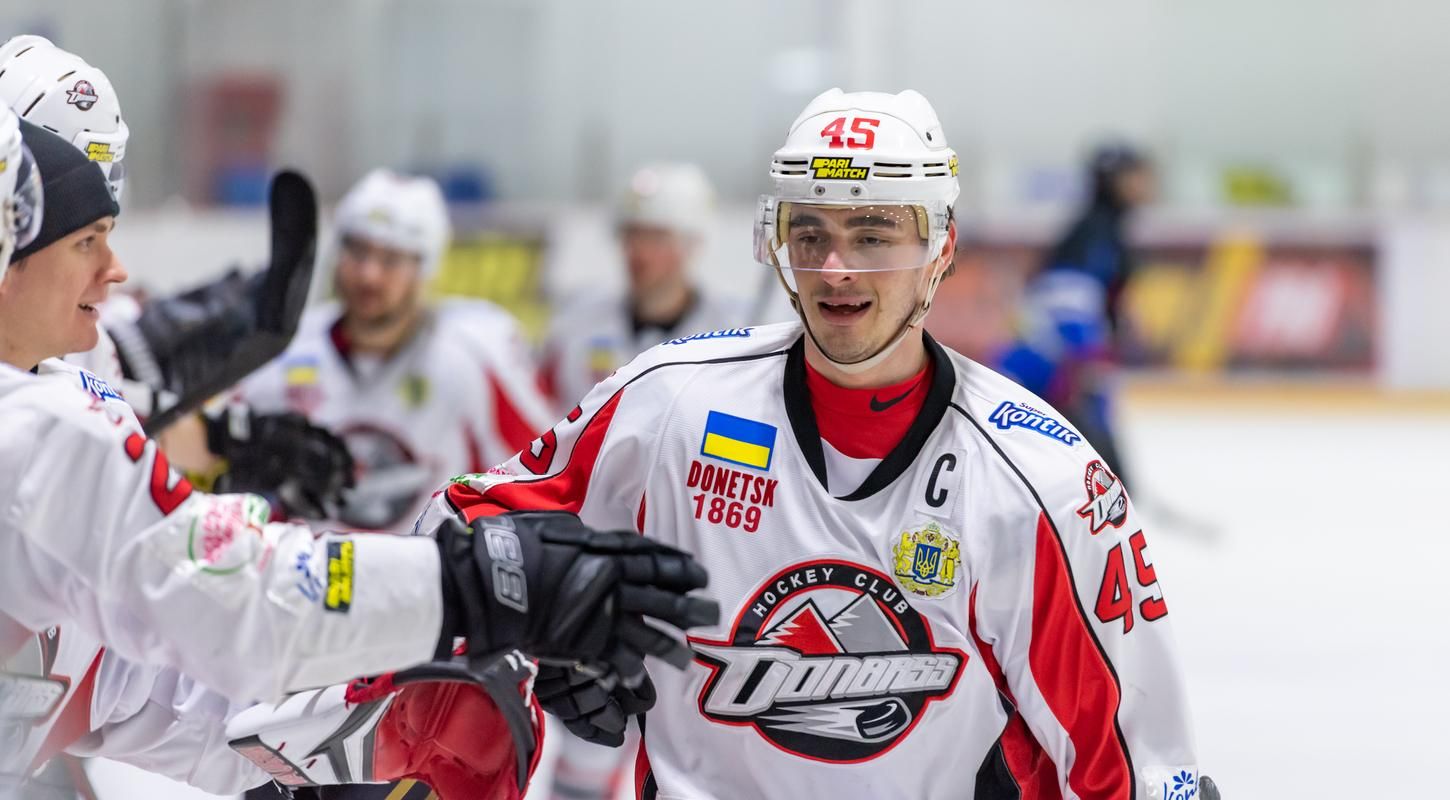 Хокеїст Донбасу стилізував ковзани під національний прапор на честь Дня єднання - 24 канал Спорт Хокеїст Донбасу стилізував ковзани під національний прапор на честь Дня єднання - 24 канал Спорт