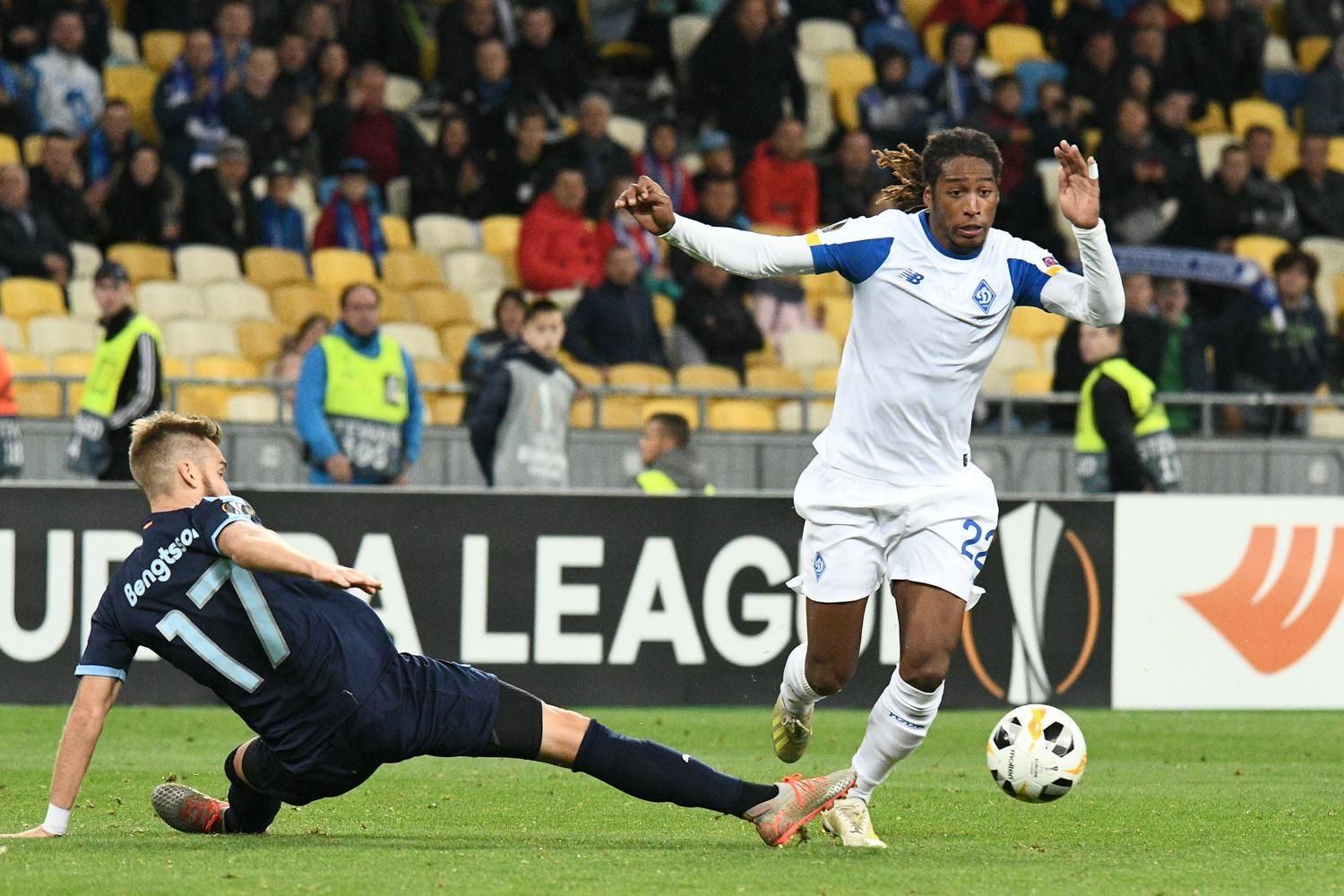 Французский клуб выгнал Жерсона Родригеса: контракт футболиста принадлежит Динамо Французский клуб выгнал Жерсона Родригеса: контракт футболиста принадлежит Динамо