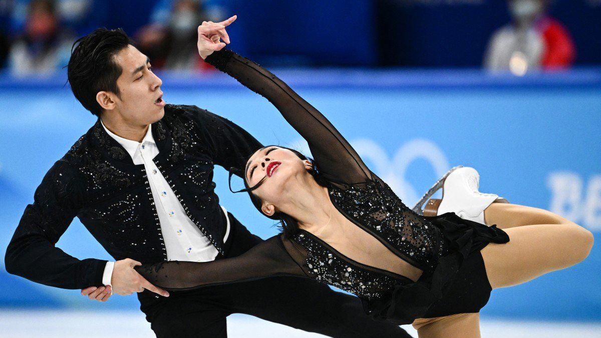 Китайська пара фігуристів зачарувала виступом на Олімпіаді та встановила рекорд: вражаюче відео - 24 канал Спорт