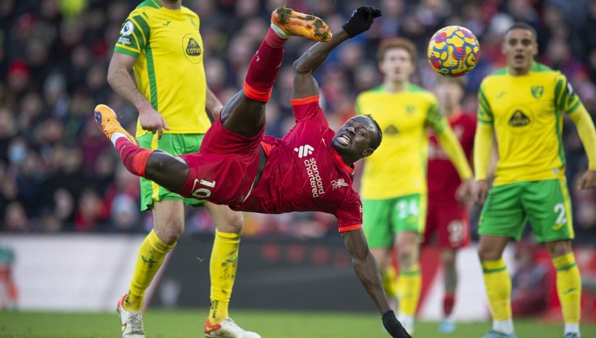 Игрок Ливерпуля забил космический гол ударом через себя: видео шедевра Игрок Ливерпуля забил космический гол ударом через себя: видео шедевра