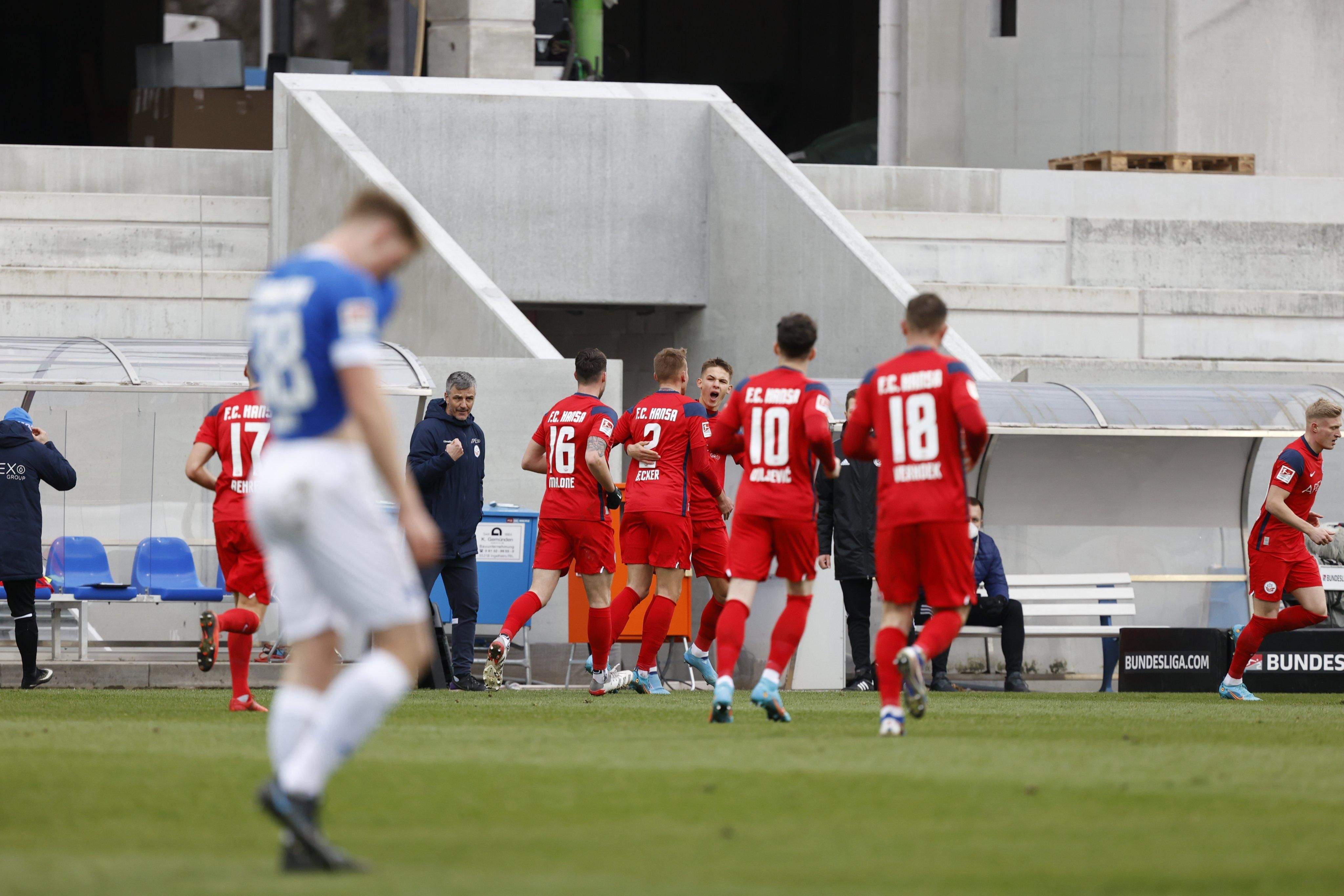 Сікан забив перший гол за Ганзу: форвард врятував клуб від поразки за дві хвилини після заміни - 24 канал Спорт Сікан забив перший гол за Ганзу: форвард врятував клуб від поразки за дві хвилини після заміни - 24 канал Спорт