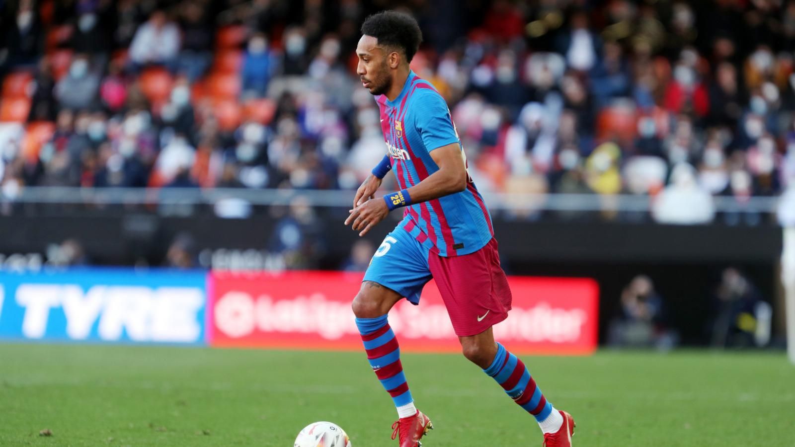 Шалений гол Педрі за Барселону переписали на Обамеянга: форвард встановив рекорд завдяки цьому - 24 канал Спорт Шалений гол Педрі за Барселону переписали на Обамеянга: форвард встановив рекорд завдяки цьому - 24 канал Спорт