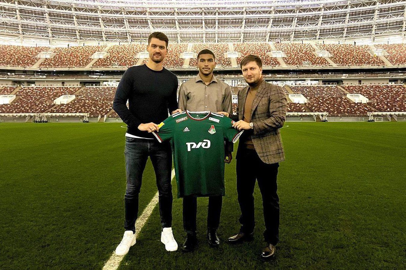 Украинский бывший футболист Шахтера принял российское гражданство Украинский бывший футболист Шахтера принял российское гражданство