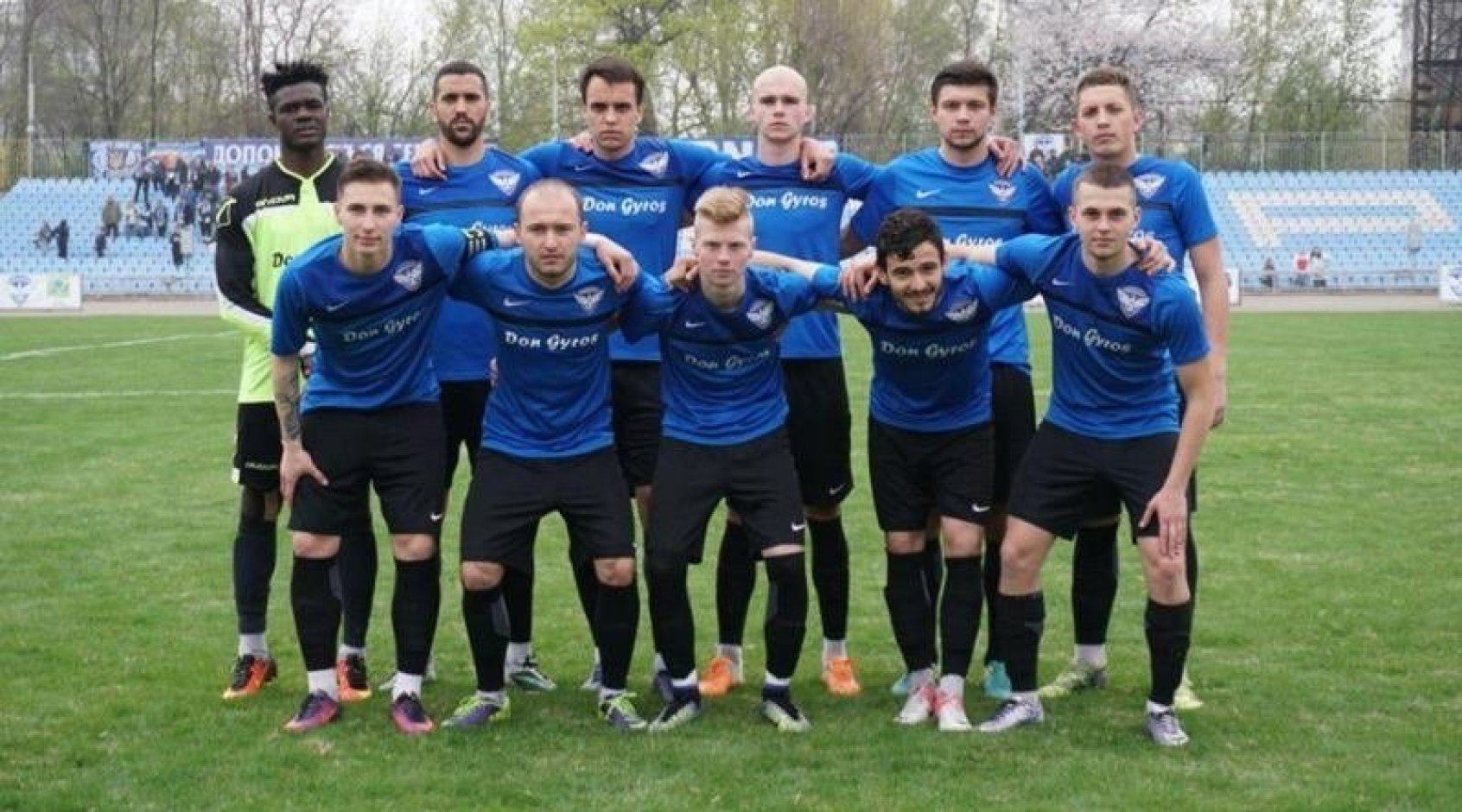 У Дніпрі спалили автомобіль директора футбольного клубу Перемога - 24 канал Спорт У Дніпрі спалили автомобіль директора футбольного клубу Перемога - 24 канал Спорт