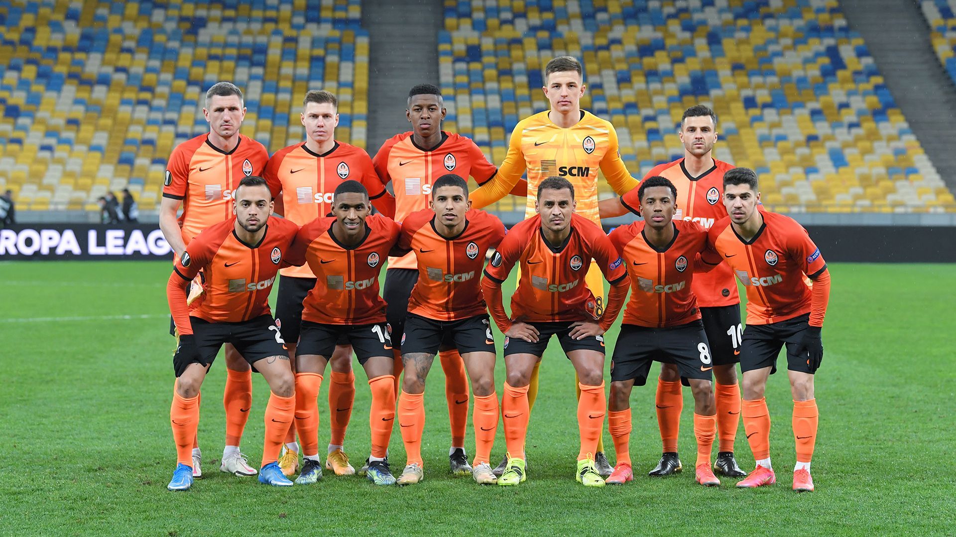 Бразильские игроки Шахтера и Динамо просят власти своей страны забрать их из Украины Бразильские игроки Шахтера и Динамо просят власти своей страны забрать их из Украины