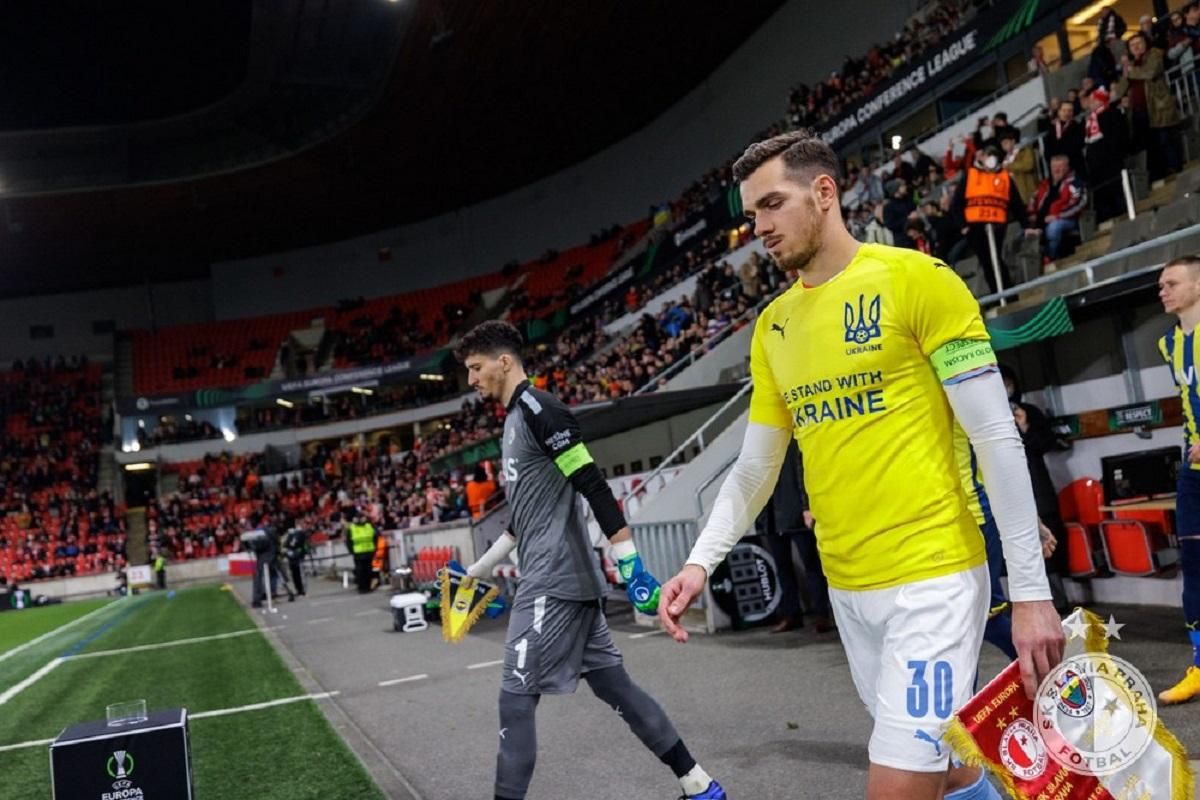 Празька Славія вийшла на матч у футболках з написом: "Ми стоїмо разом з Україною" - 24 канал Спорт Празька Славія вийшла на матч у футболках з написом: "Ми стоїмо разом з Україною" - 24 канал Спорт