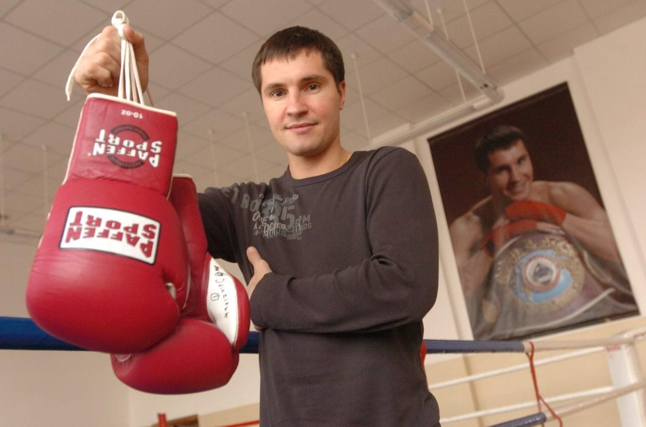Экс-чемпионы мира по боксу с оружием в руках защищают Украину