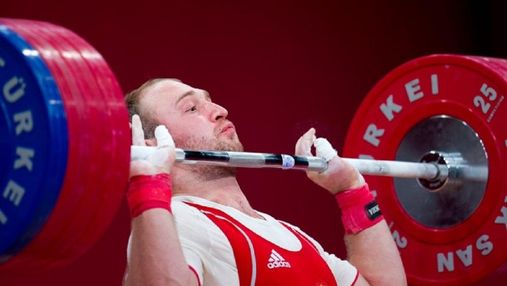 Як не санкції, так допінг: шістьох російських важкоатлетів відсторонили від змагань