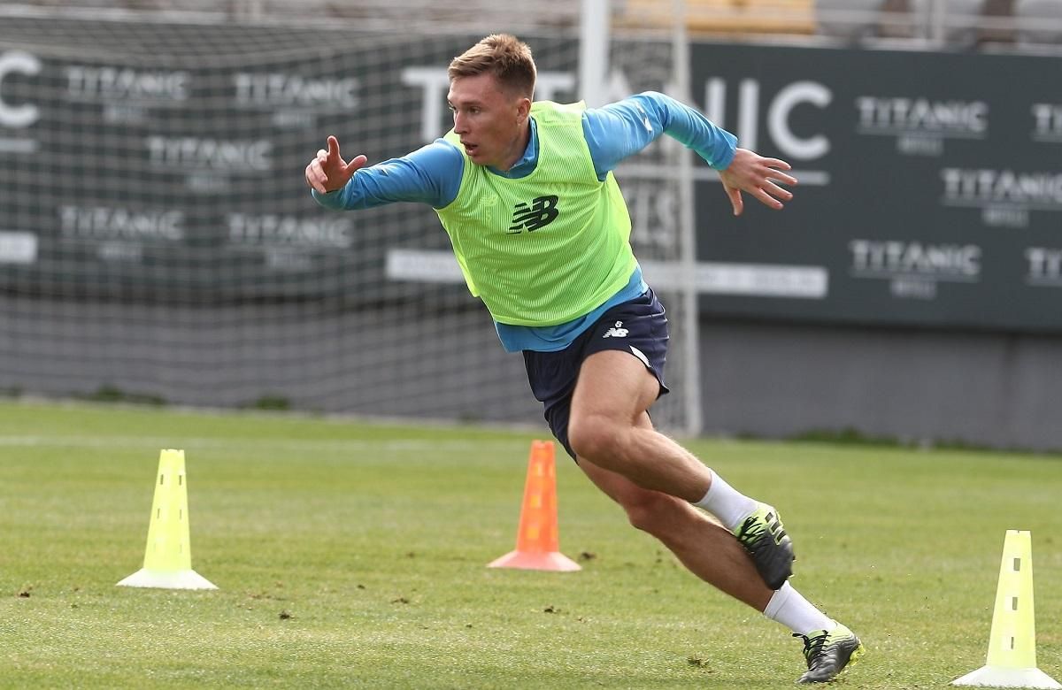 Луческу допоміг Сидорчуку переїхати разом з родиною до Румунії - 24 канал Спорт Луческу допоміг Сидорчуку переїхати разом з родиною до Румунії - 24 канал Спорт