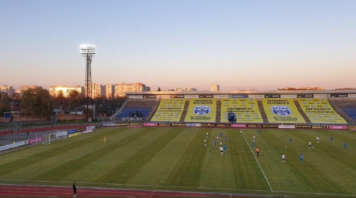 Российские оккупанти обстреляли домашний стадион Десны в Чернигове - 24 канал Спорт Российские оккупанти обстреляли домашний стадион Десны в Чернигове - 24 канал Спорт