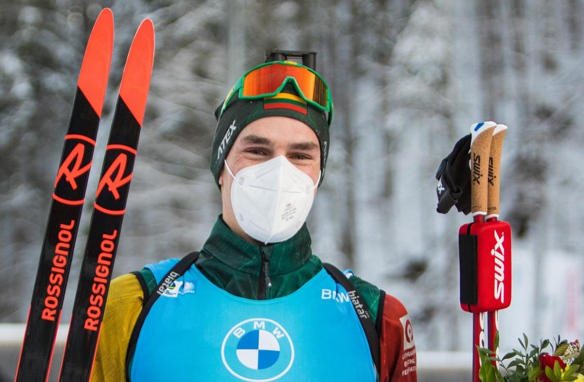 Литовський біатлоніст фінішував з українським прапором на етапі Кубка світу в Естонії - 24 канал Спорт Литовський біатлоніст фінішував з українським прапором на етапі Кубка світу в Естонії - 24 канал Спорт