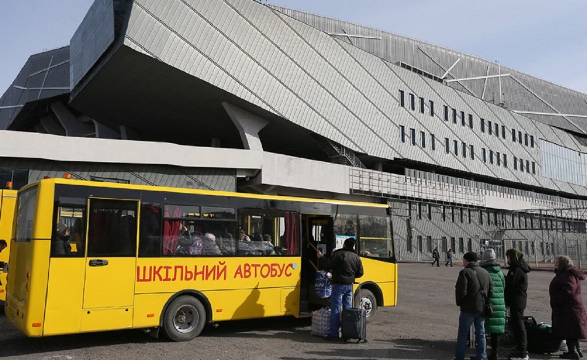 Шахтар продовжує роботу з облаштування центру допомоги біженцям на "Арені Львів" - 24 канал Спорт Шахтар продовжує роботу з облаштування центру допомоги біженцям на "Арені Львів" - 24 канал Спорт