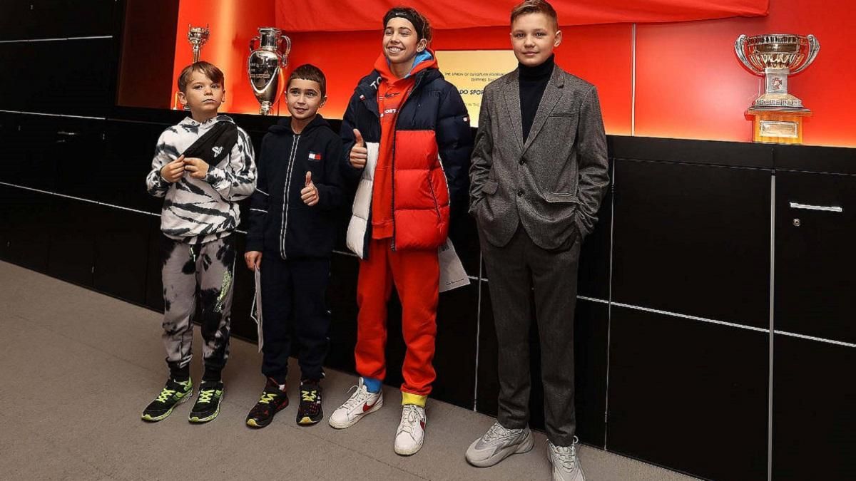 Клуб Яремчука приютил юных футболистов, уехавших из Украины из-за войны - 24 канал Спорт Клуб Яремчука приютил юных футболистов, уехавших из Украины из-за войны - 24 канал Спорт