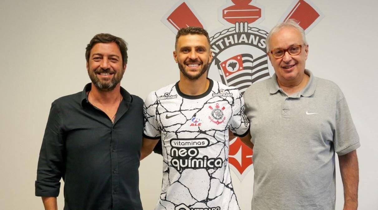 Мораес в найближчі дні поповнить іменитий бразильский клуб - 13 марта 2022 - 24 канал Спорт Мораес в найближчі дні поповнить іменитий бразильский клуб - 13 марта 2022 - 24 канал Спорт