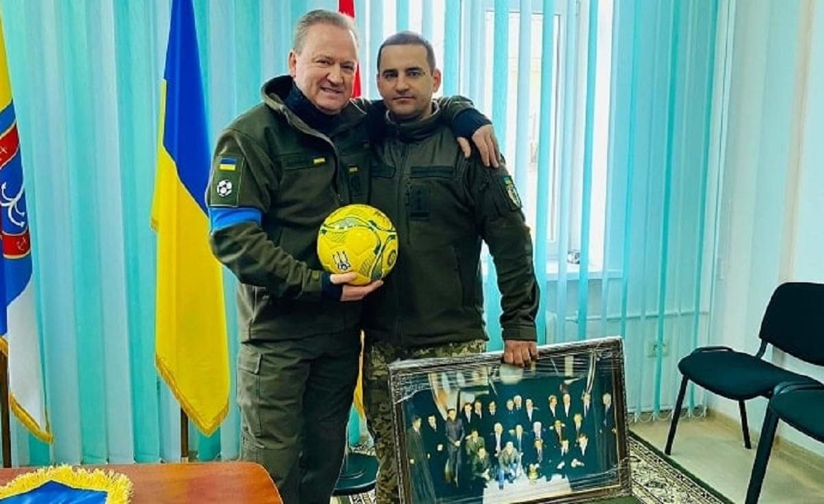 Володар "Золотого м'яча" Бєланов зустрівся із захисниками України в Одесі - 24 канал Спорт