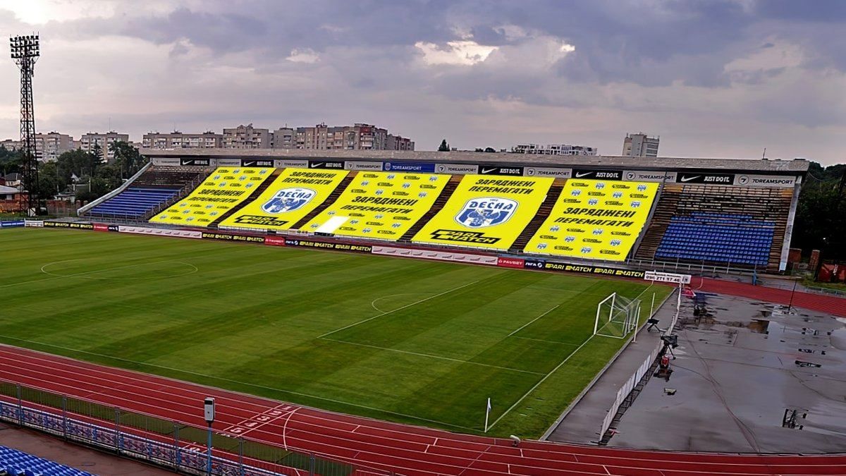 Стадион Десны в Чернигове практически уничтожен обстрелами оккупантов из РФ: ужасное фото Стадион Десны в Чернигове практически уничтожен обстрелами оккупантов из РФ: ужасное фото