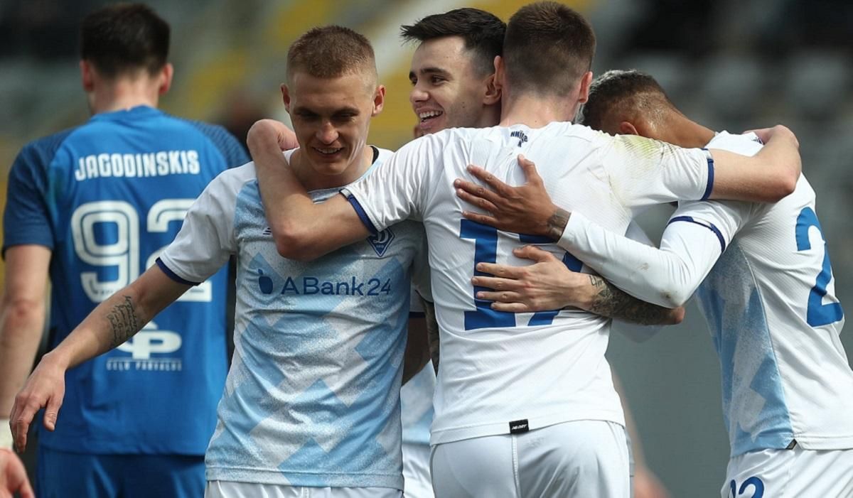 "Ценой собственных жизней защищаете наш народ": Динамо поддержало ВСУ – мотивационное видео - 24 канал Спорт "Ценой собственных жизней защищаете наш народ": Динамо поддержало ВСУ – мотивационное видео - 24 канал Спорт