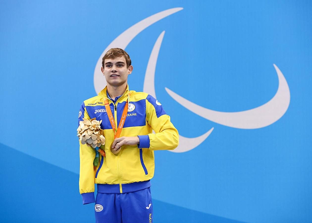 Все для армии: легендарный украинец продает медаль Паралимпиады-2020