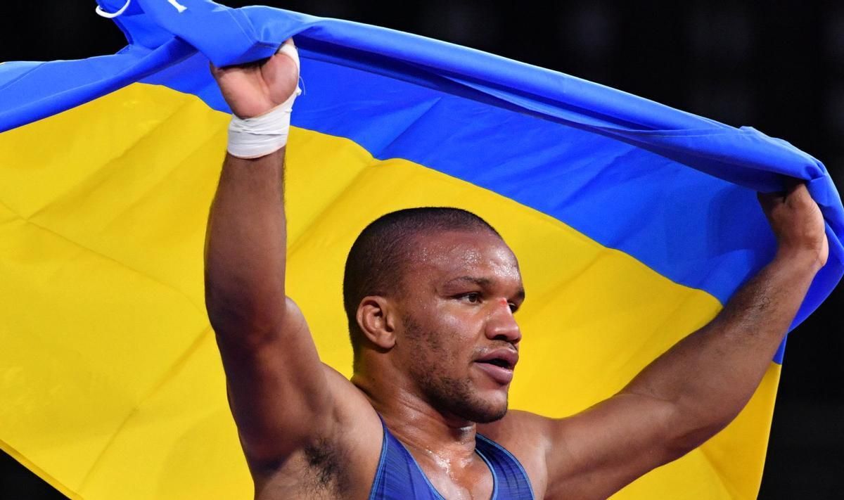 Мужская сборная по вольной борьбе отказалась от чемпионата Европы, чтобы защищать Украину Мужская сборная по вольной борьбе отказалась от чемпионата Европы, чтобы защищать Украину