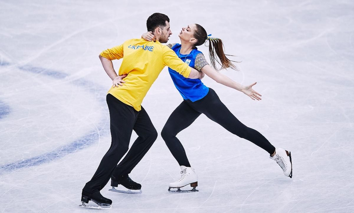 Українські фігуристи без тренувань вийшли у фінал ЧС та не стримали сліз: зворушливе відео - 24 канал Спорт Українські фігуристи без тренувань вийшли у фінал ЧС та не стримали сліз: зворушливе відео - 24 канал Спорт