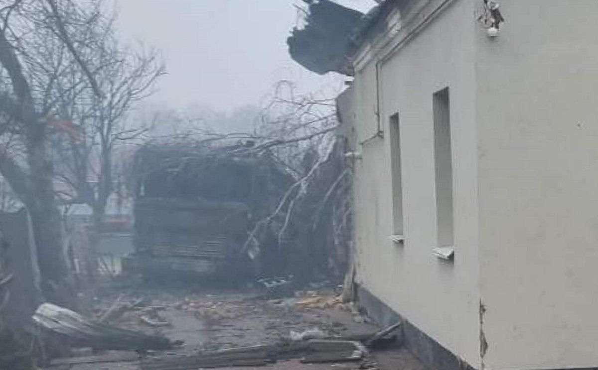 Защитник Кривбасса показал свой дом после прихода "асвабадителей": ужасные фото - 24 канал Спорт