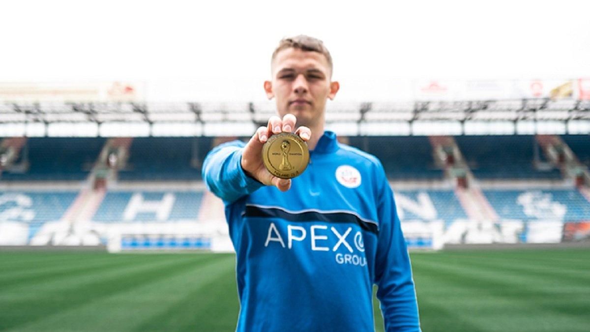 Сікан виставив на аукціон медаль чемпіона світу: Ганза хоче придбати лот та віддати її українцю - 24 канал Спорт Сікан виставив на аукціон медаль чемпіона світу: Ганза хоче придбати лот та віддати її українцю - 24 канал Спорт