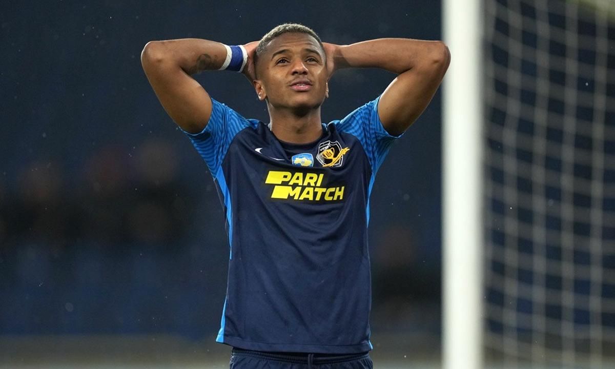 Гравець Дніпра-1 присвятив гол Україні та не стримав сліз, коли згадав про війну: щемливе відео - 24 канал Спорт Гравець Дніпра-1 присвятив гол Україні та не стримав сліз, коли згадав про війну: щемливе відео - 24 канал Спорт